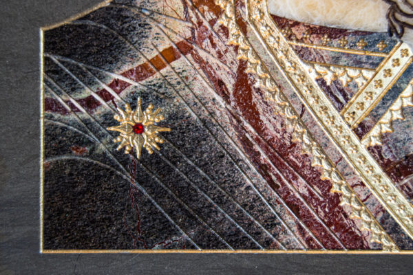 Икона Казанской Богоматери № 1.25-25 из мрамора от Гливи, фото сделано в фирменном салоне в Минске, изображение № 6