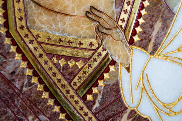 Икона Казанской Богоматери № 1.25-20 из мрамора от Гливи, фото сделано в фирменном салоне в Минске, изображение № 8