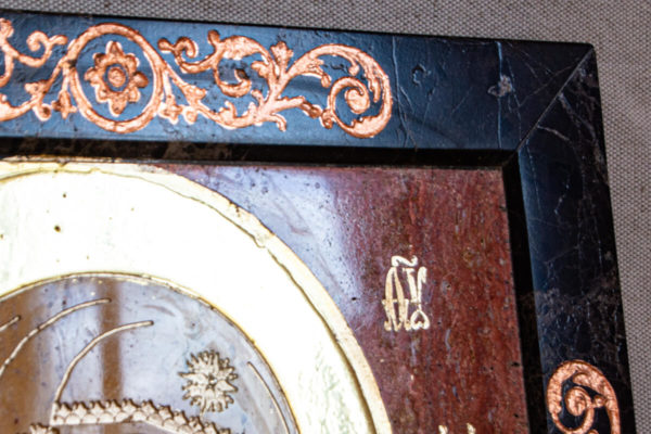 Икона Казанской Богоматери № 2.12-5 из мрамора от Гливи, фото сделано в фирменном салоне в Минске, изображение № 5