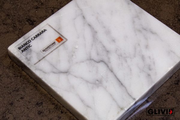 Мрамор Bianco Carrara с обработкой антик, салон Гливи, фото 4