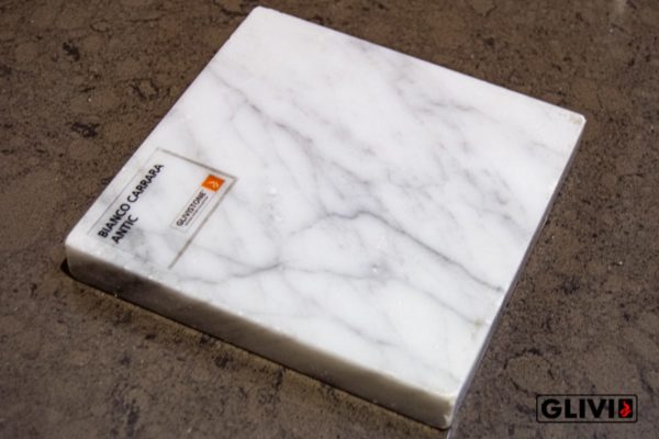 Мрамор Bianco Carrara с обработкой антик, салон Гливи, фото 7