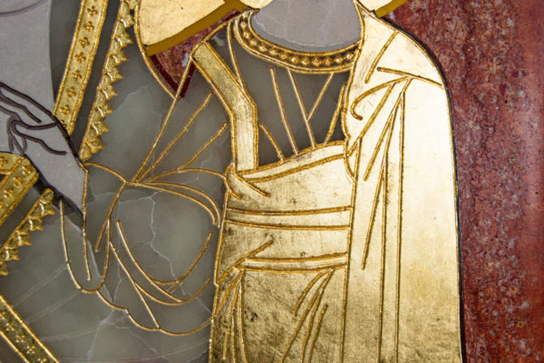 Икона Казанской Богоматери № 1.25-18 из мрамора от Гливи, фото сделано в фирменном салоне в Минске, изображение № 3