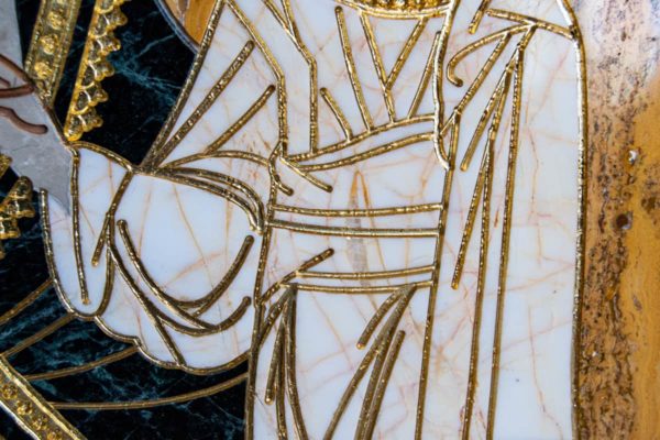 Икона Казанской Богоматери № 1.25-14 из мрамора от Гливи, фото сделано в фирменном салоне в Минске, изображение № 7