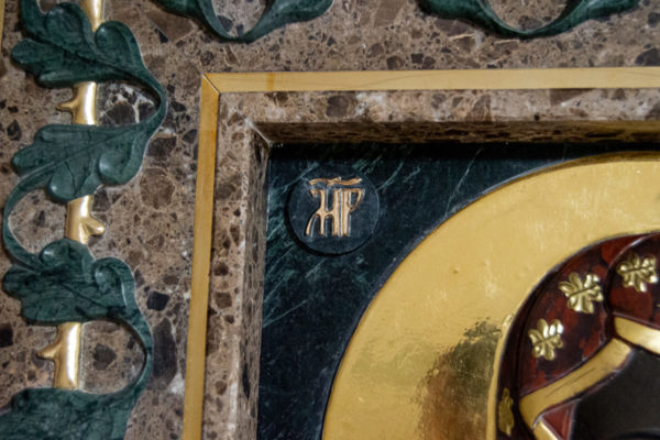 Ченстоховская икона (рельефная, храмовая) не номерная из камня, Гливи, фото 18
