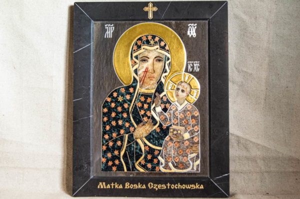 Икона Ченстоховской Божией Матери № 1-12,4 из мрамора, каталог икон, изображение, фото 1